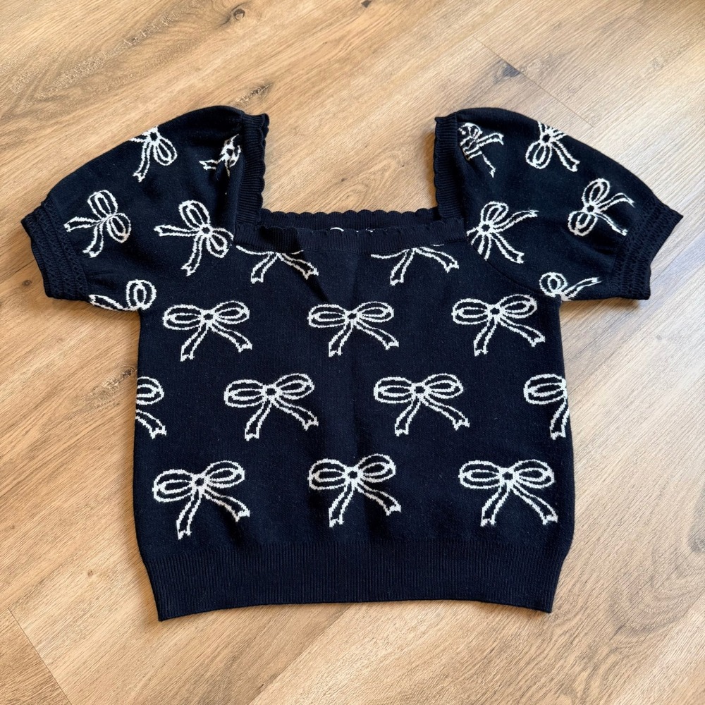 Willow & Wind Black White Bow‎ Print Knit Top Square Neck Puff Sleeve Size M